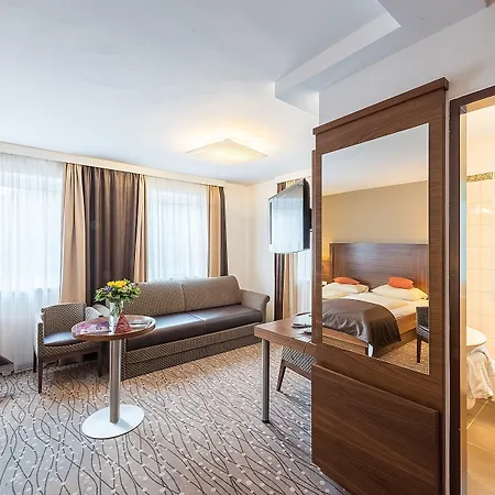 Austria Classic Hoelle Otel