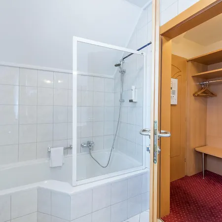Austria Classic Hoelle Szálloda 4*
